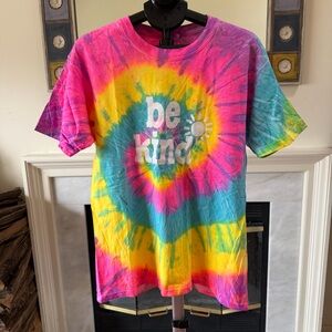 NWOT Be Kind Graphic Tee